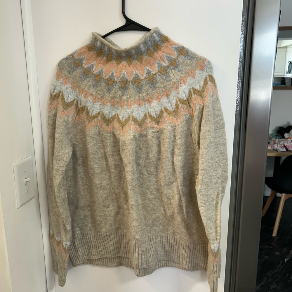 CeCe Gray and Pink Patterned Turtleneck Sweater
